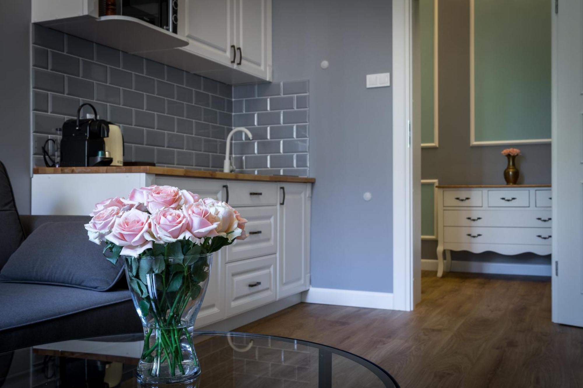 Karmelicka Stylish Apartments In Cracow By Noclegi Renters Krakow Bagian luar foto
